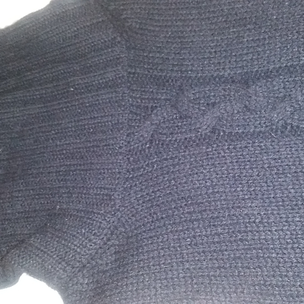 Soft Cashmere Pullover Turtleneck Sweater Sleeveless Sweater in Black, Sz: M.